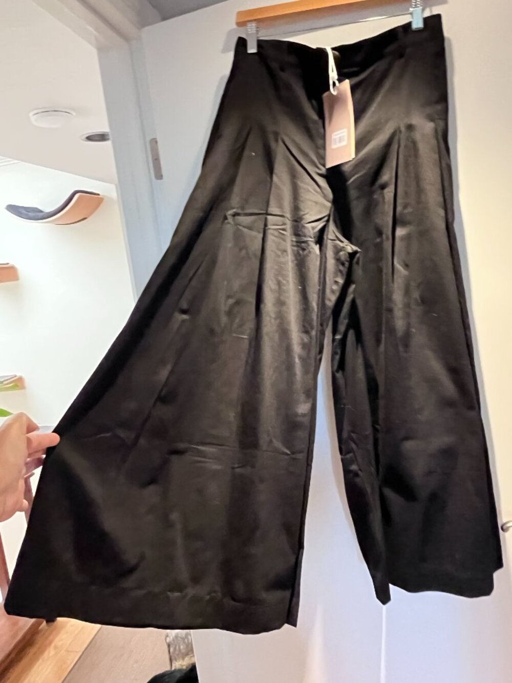 New York & Company Extra Wide Leg Pleated Trousers Pants - L - Picture 5 of 10